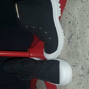 SO Women's Dragonfruit Ankle Boot